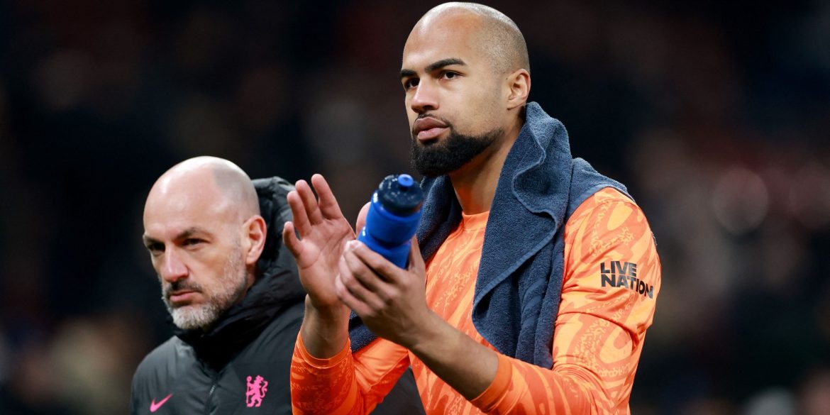 Chelsea now racing Bayern Munich for "fantastic" £33m GK amid Sanchez woes